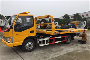 淮阴哪里有拖车服务